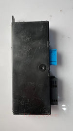 Bild in die Galerieansicht laden, 2011-2016 BMW 528i Central Gateway Control Module 9267515 F10 F11