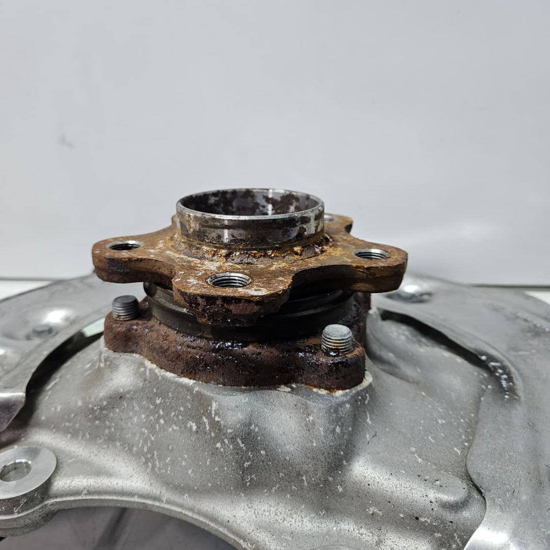 OEM BMW 5 8 Series G30 G14 G15 G16 Front Wheel Hub BEARING Front Right 6884386