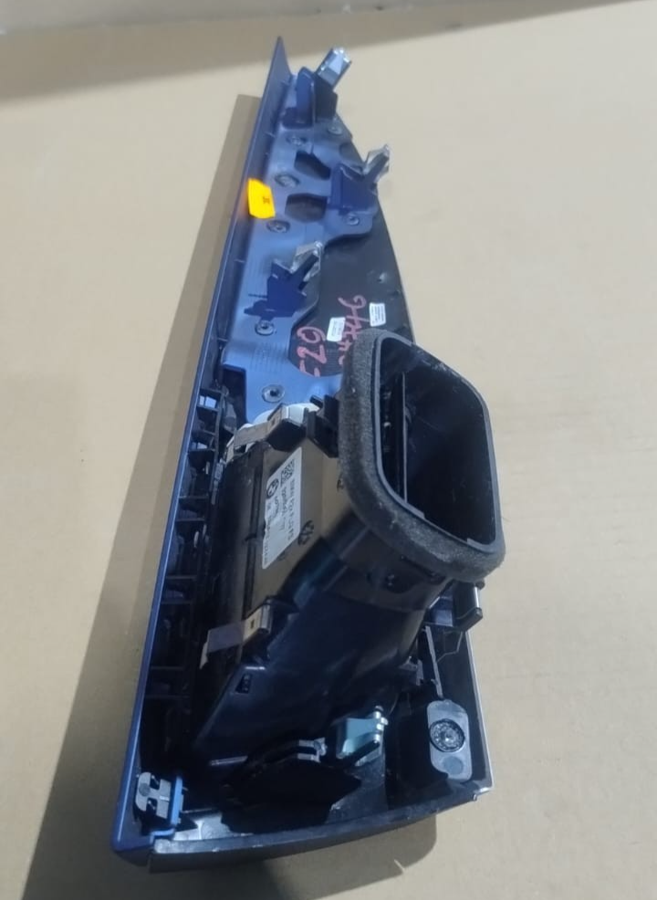 BMW 1 SERIES F20 F21 2012 DASHBOARD AIR VENT GRILL & TRIM LEFT SIDE 9205355