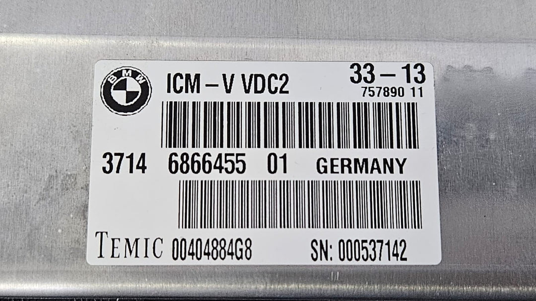 OEM BMW 7 F01, F02 2014 Dynamic Suspension Control Module Unit 6866455