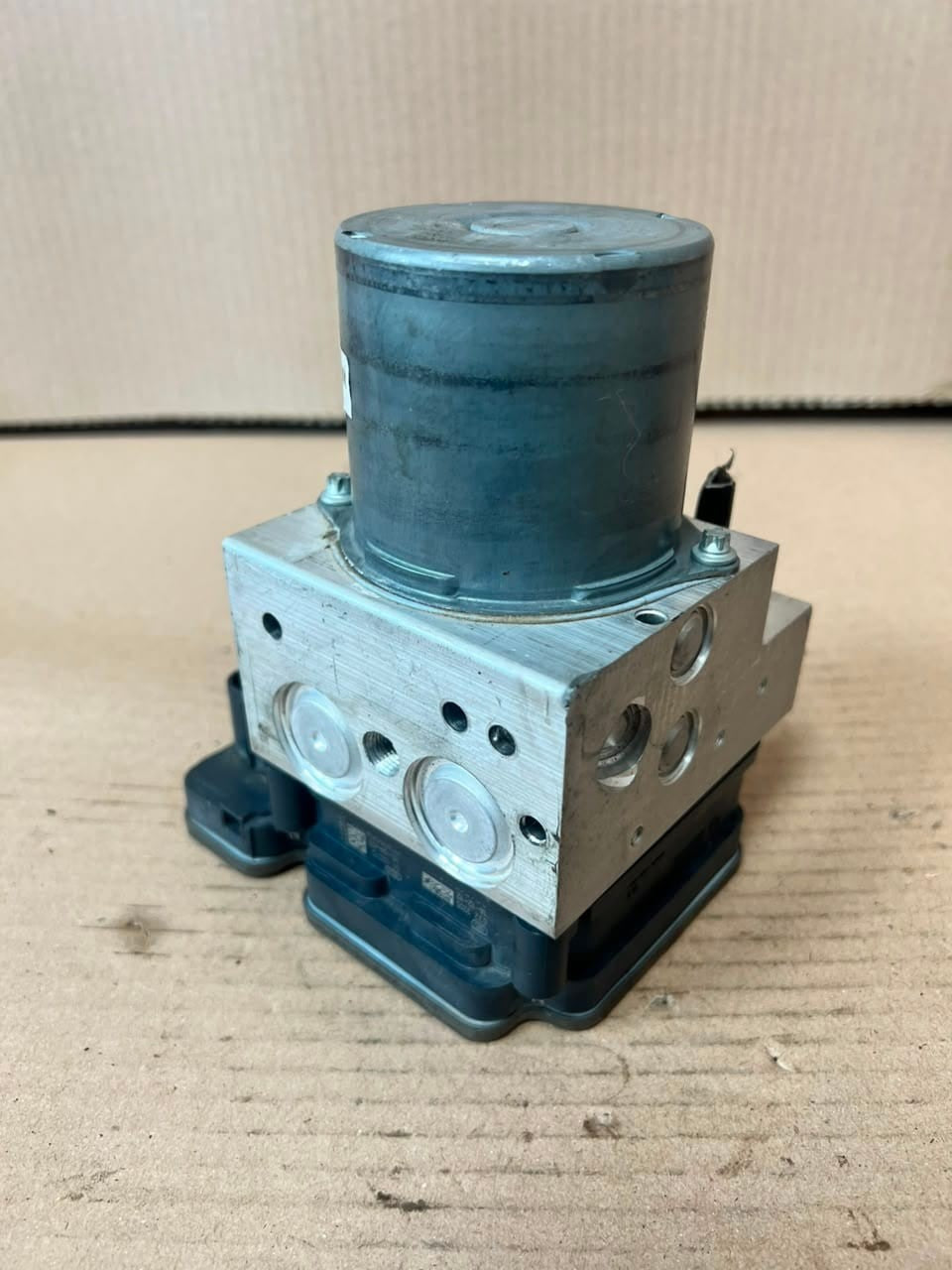 2015 BMW X6 F16 X5 F15 ABS DSC DXC9 Pump Hydraulic Unit 6864801 OEM