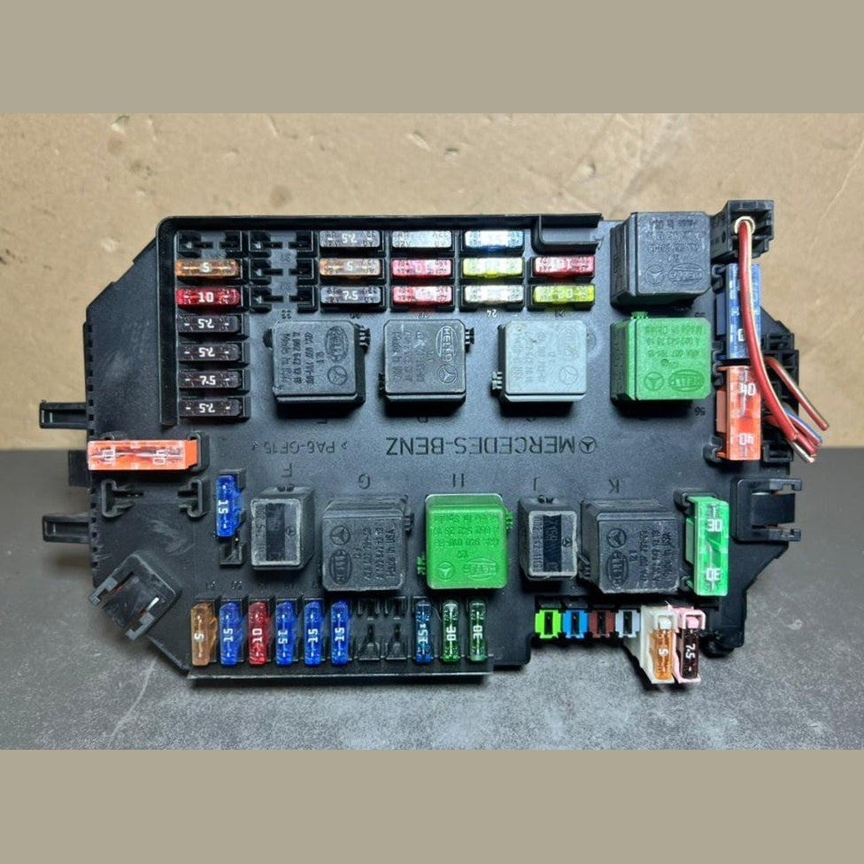 Mercedes W221 S-Class Front Fuse Relay Box SAM Control A221 5404650 A221 5401101