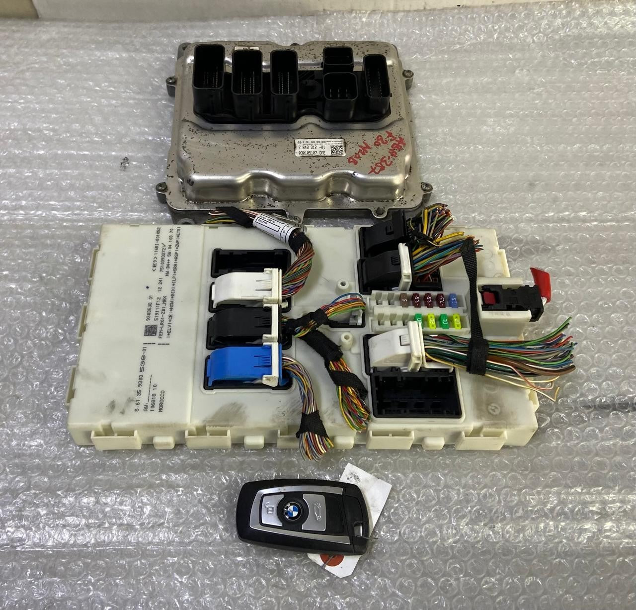 OEM BMW F30 N20B ENGINE CONTROL UNIT DME ECU SET 7643312 BOSCH