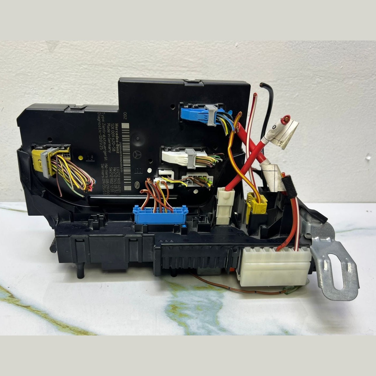 2010-2016 Mercedes-Benz E350 Rear Fuse Relay Box Sam Assy 212 9004001 W212 E550