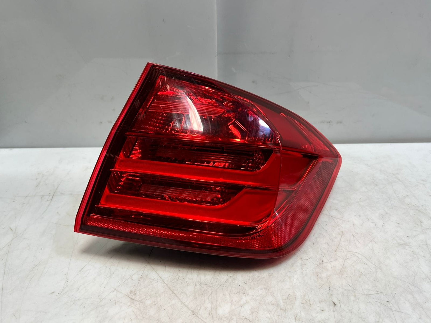 2012-2016 BMW 328i 3 Series F30 F35 F80 Right Outer Rear Tail Light 7372786 OEM