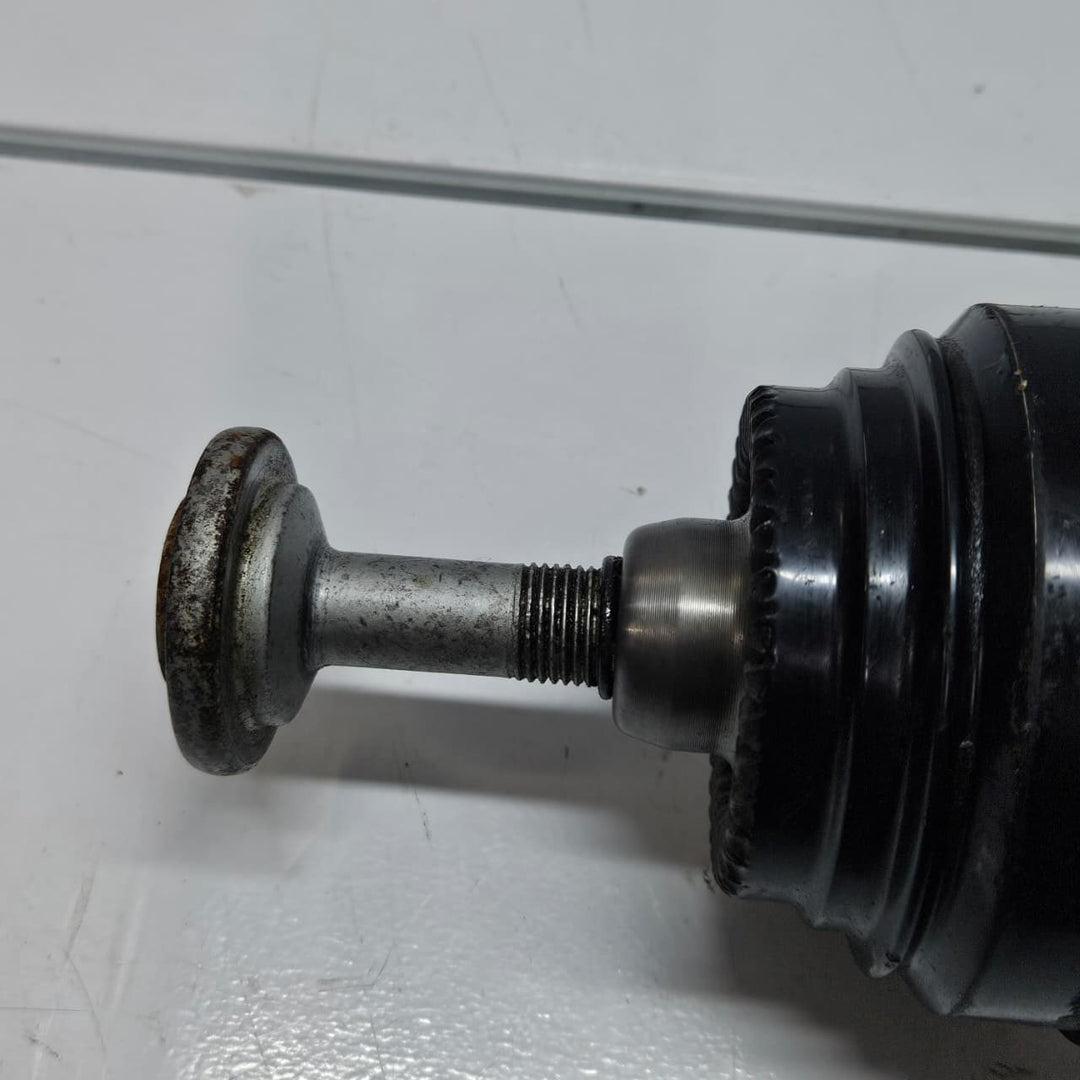 2018-2019 BMW 5 7 Series G30, F90 M550i G11, G12 xDrive Front Left Axle Shaft 86