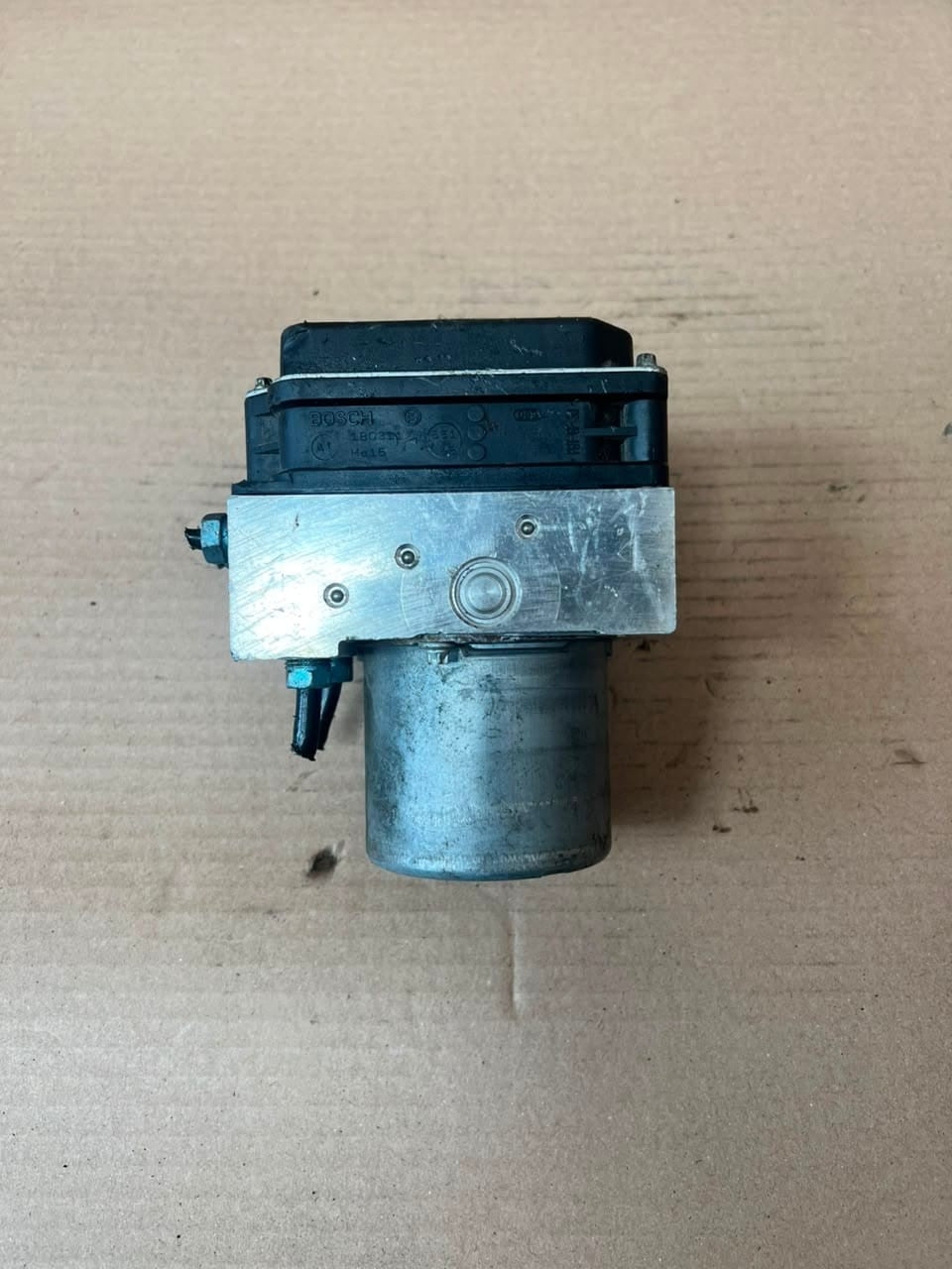 2011-2015 BMW X1 E84 xDrive 20d ABS Hydraulic Pump Control Module 6799417 OEM