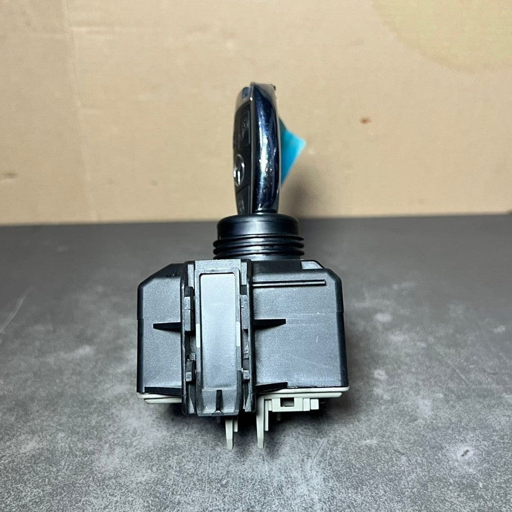 10-16 Mercedes CLS550 W218 Ignition Switch Module Unit W/key A212 9056601 OEM