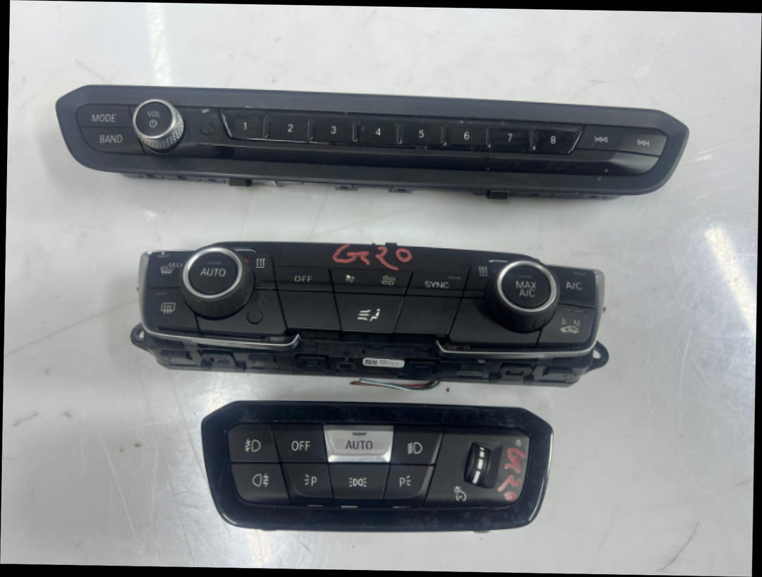2019-2021 BMW 330i Operating Unit Audio 9371459, 7949454 M340 G20 