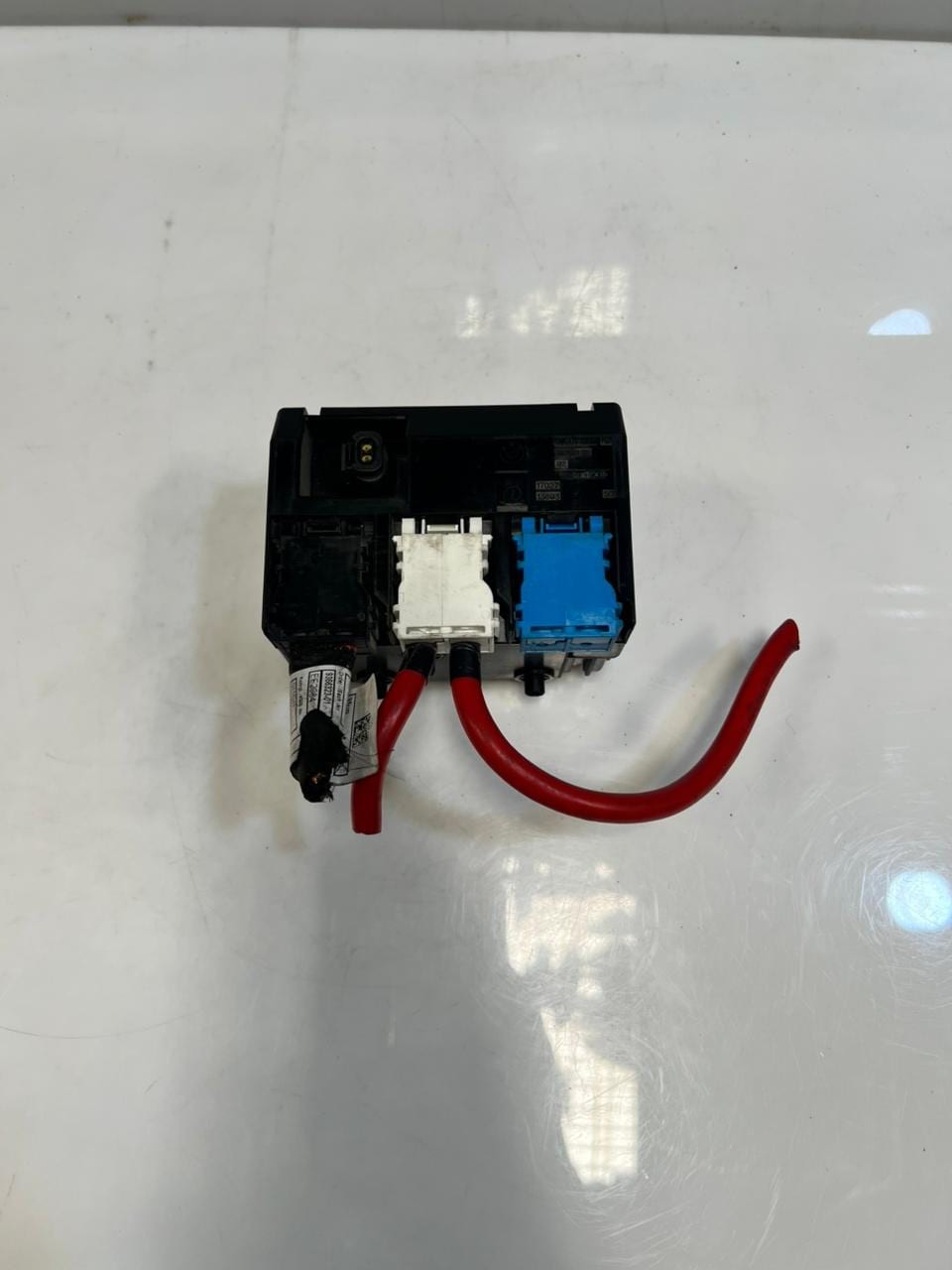 2010-2016 BMW 535i 5 Series F10 F11 F12 Battery Dividing Element Module 9201980