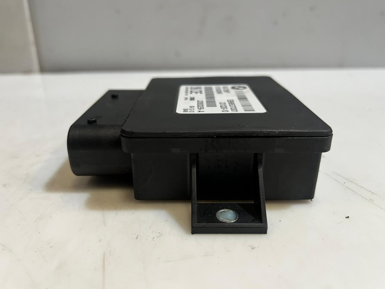 BMW 5 Series F10 F11 520D 530I Parking Brake Control Module Electric 6853703 OEM