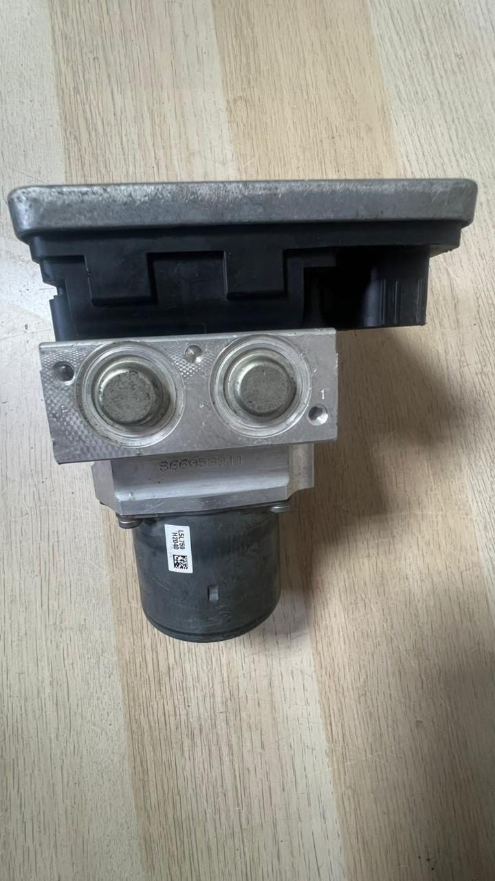 2016-2019 BMW G11 G12 740i Abs Hydraulic Control Unit 6882933 OEM