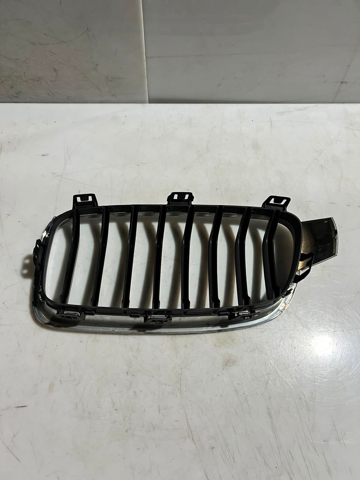 2016-2018 BMW 3 Series F30 F31 F35 F80 330e Front BUMPER Grille 7295442 OEM