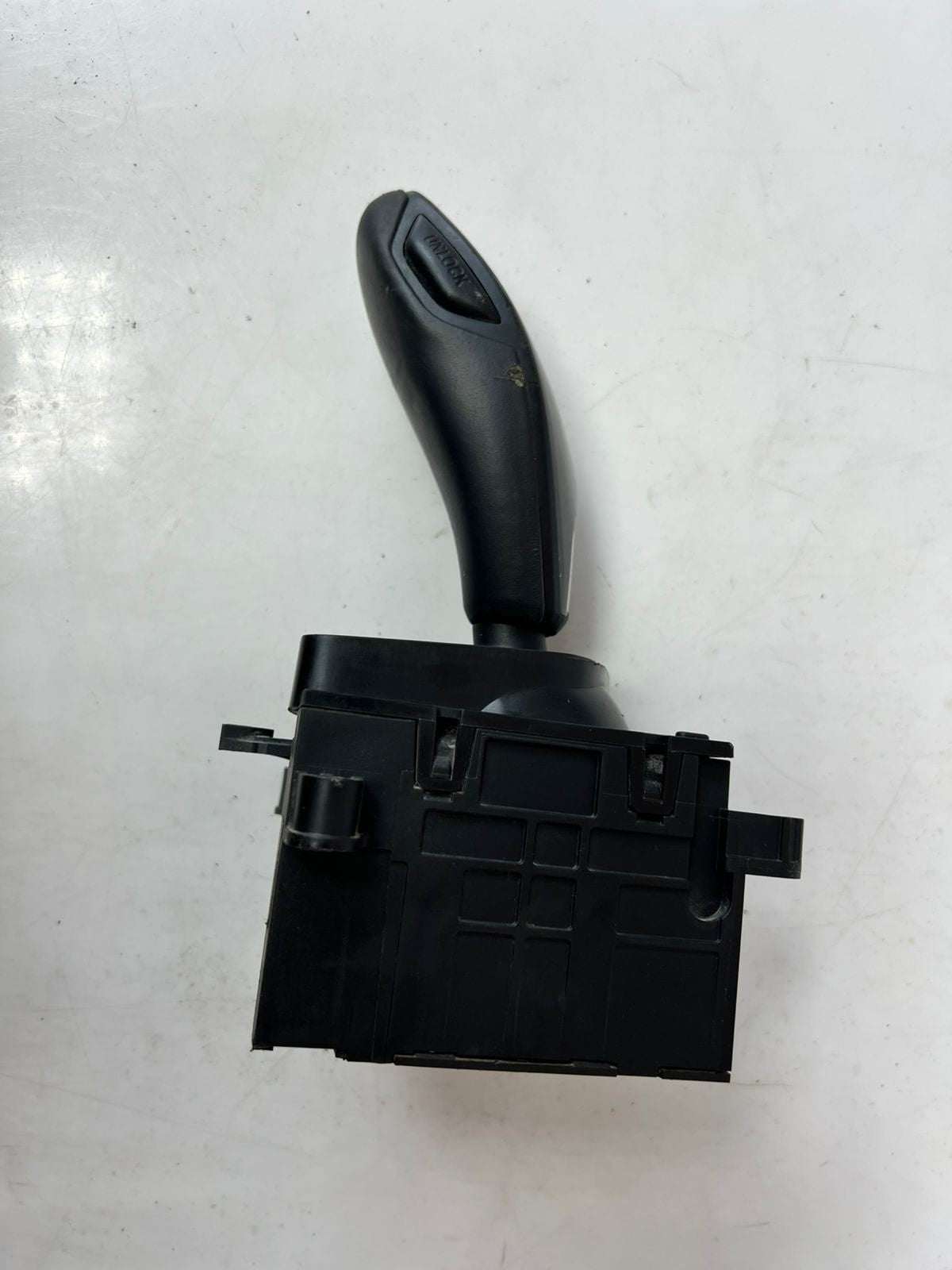 2020-2022 BMW 740i 7 Series G11 and G12 Gear Selector Switch 9458747 OEM