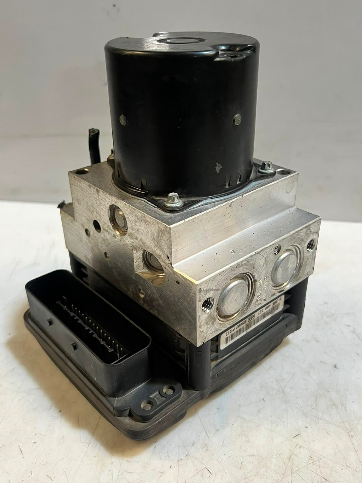 2008-2010 BMW E6X 535i 5 Series E60 520d Abs Pump Control Module 6783360 OEM
