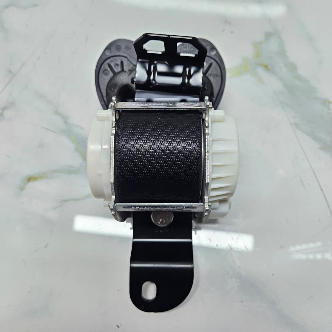 2018-2022 BMW X2 F39 Seat Belt Rear Center 7441675