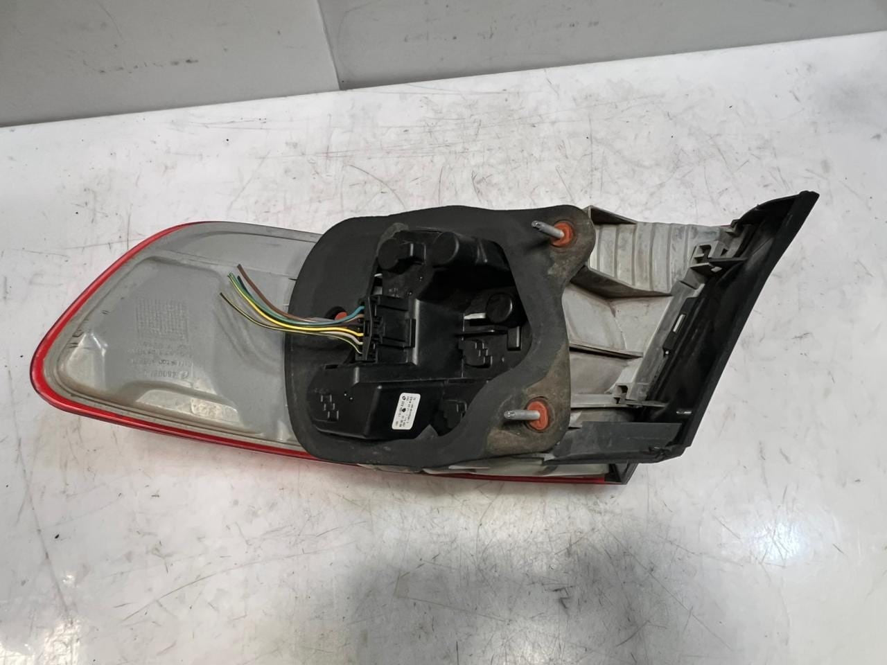 2008 BMW 328i 3 Series E92 E93 Rear LEFT Tail Light 7174403 USED OEM