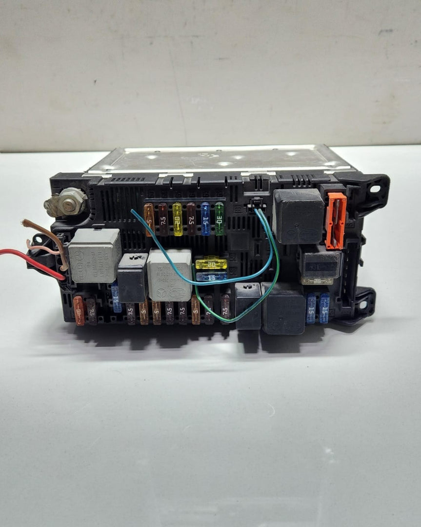 2004-2010 Mercedes-Benz CLS Fuse Relay Box SAM Module 2115458901 E-Class W211 