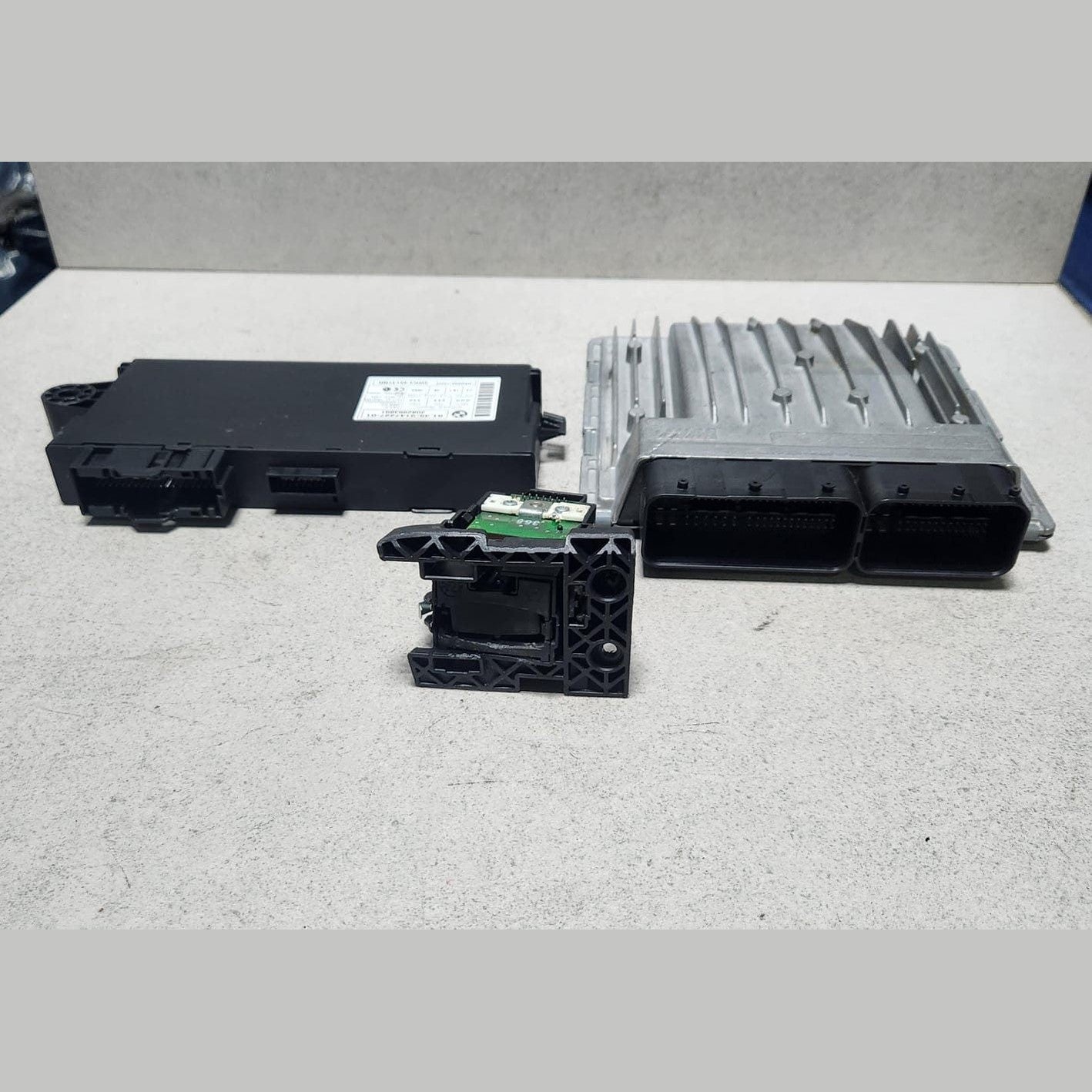 2008-2013 BMW M3 Engine Computer DME 7842403 BMW M3 E90 E92 E93 MS MS60 ECU SET 