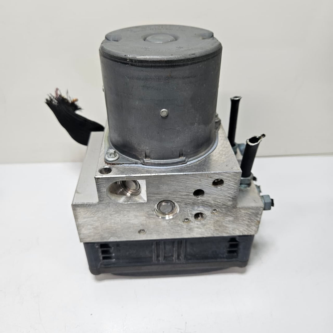 OEM BMW 5 Series F10 F11 ABS Hydraulic Unit Pump 6860154