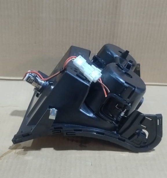 BMW X1 F48 CENTER CONSOLE CUP HOLDER W/ 12V OUTLET 9299529
