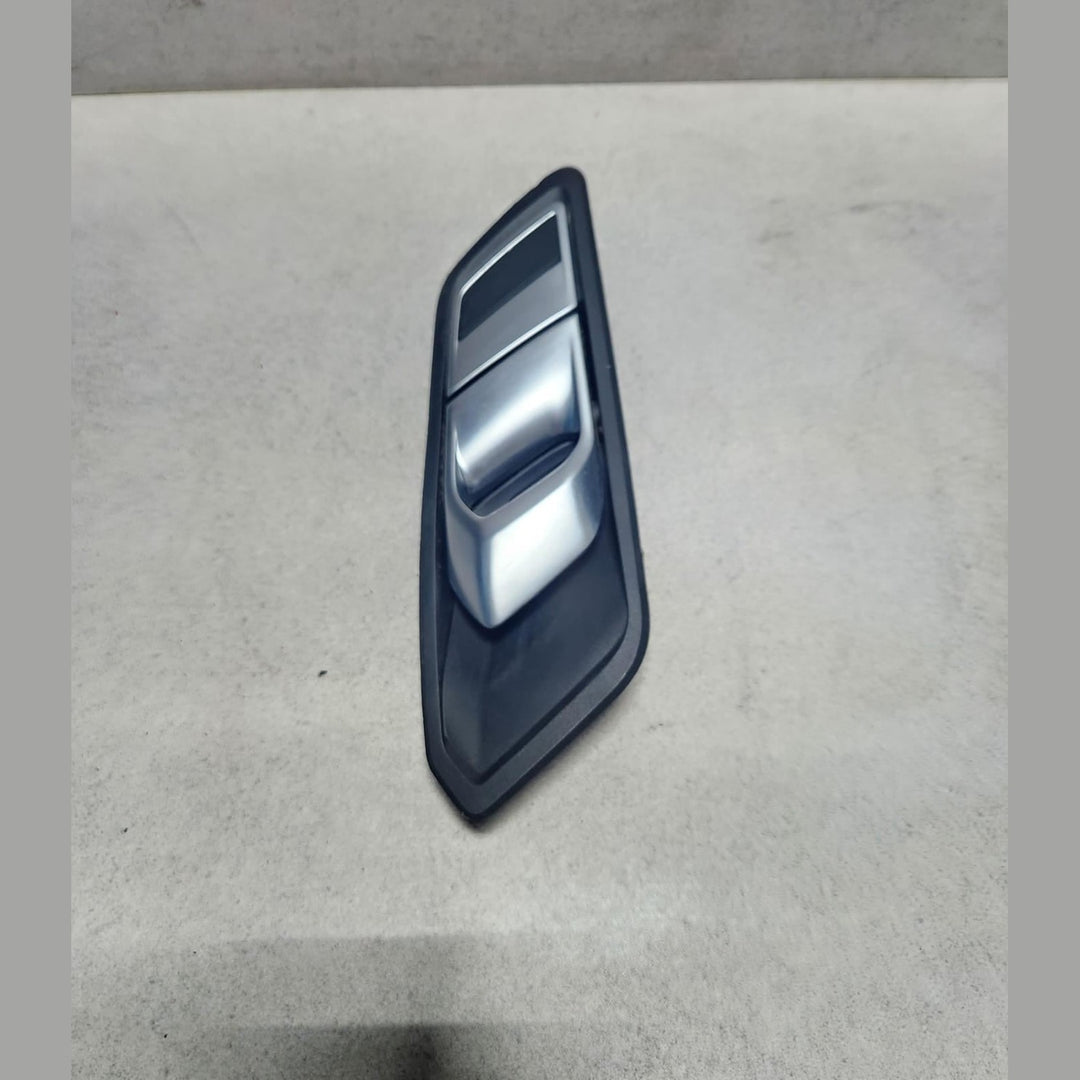 2018-2024 BMW 320i Inner Interior Door Handle Panel 7447248 G20 G21 G80
