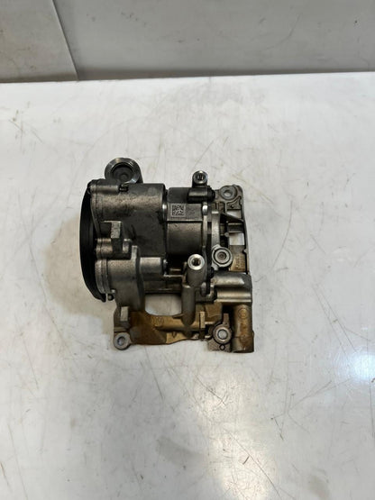 BMW 1 Series F20 F21 MINI R56 LCI Oil Vacuum Pump Mechanical Tandem Pump 7823007