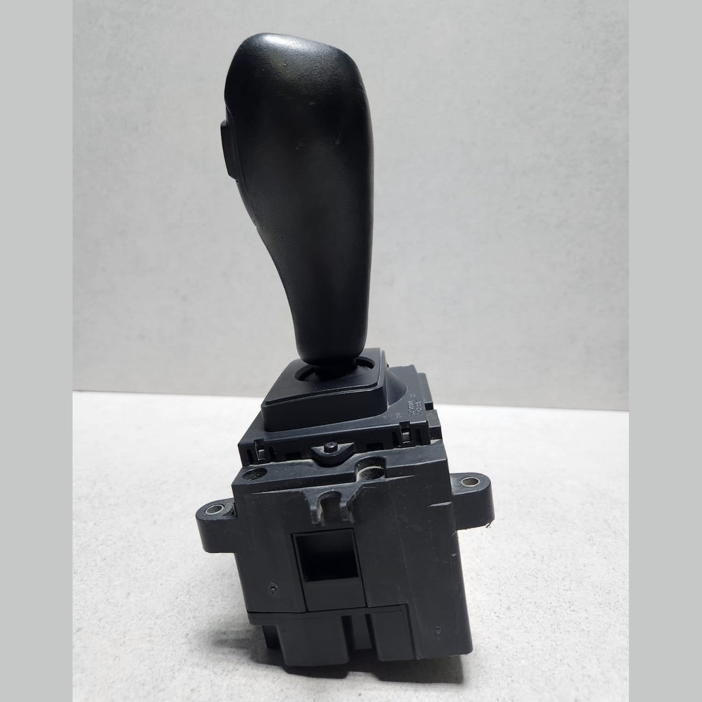 BMW Gear Selector Switch 9218104 5 Series F10 and 7 Series F01 F02 F03 RHD 