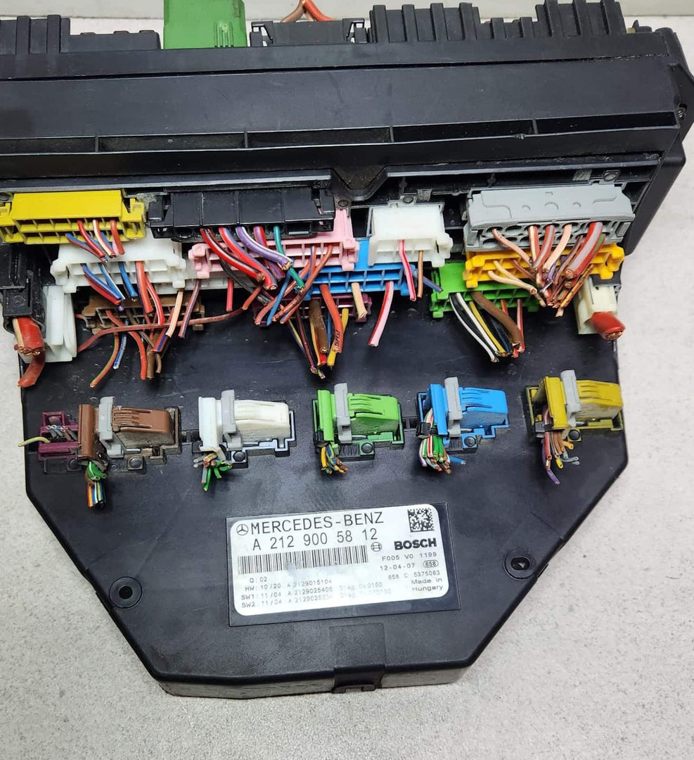 2010-2014 Mercedes-Benz C250 Front Sam Fuse Box Module A2129005812 W204 C250 