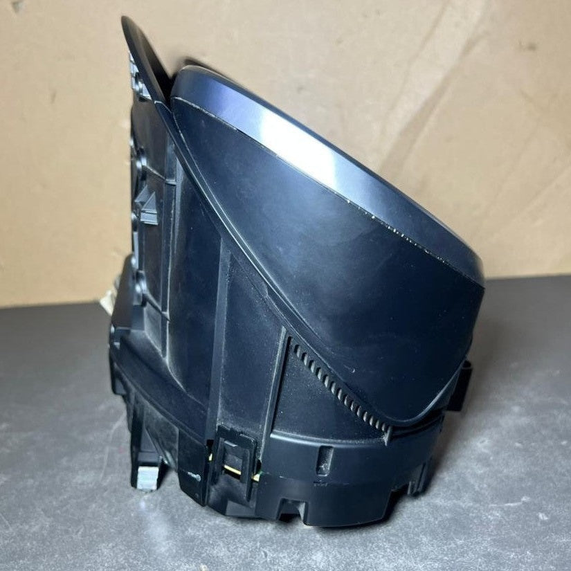 2017-2020 Mercedes-Benz W470 X-Class Instrument Cluster Speedometer A470 9009402