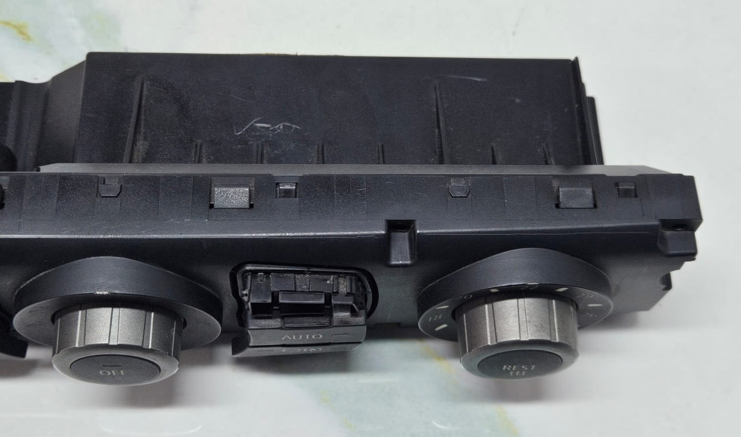 2004-2008 BMW 5 Series E60 E61 525i Climate Control Unit 6946981 OEM