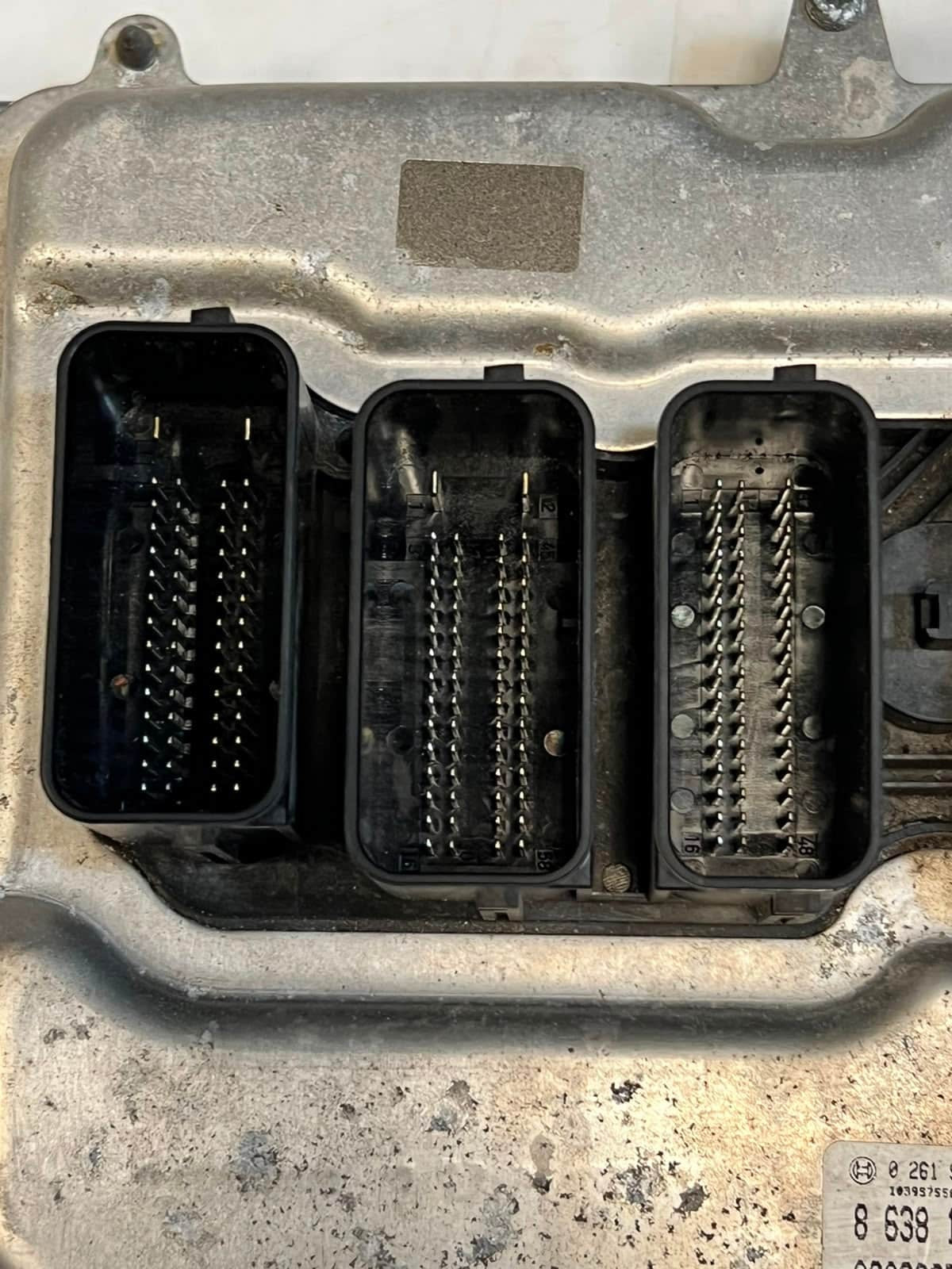 2014 BMW 116i 1' F20 N13 Engine Control Unit ECU SET DME + FEM + 1KEY 8638198