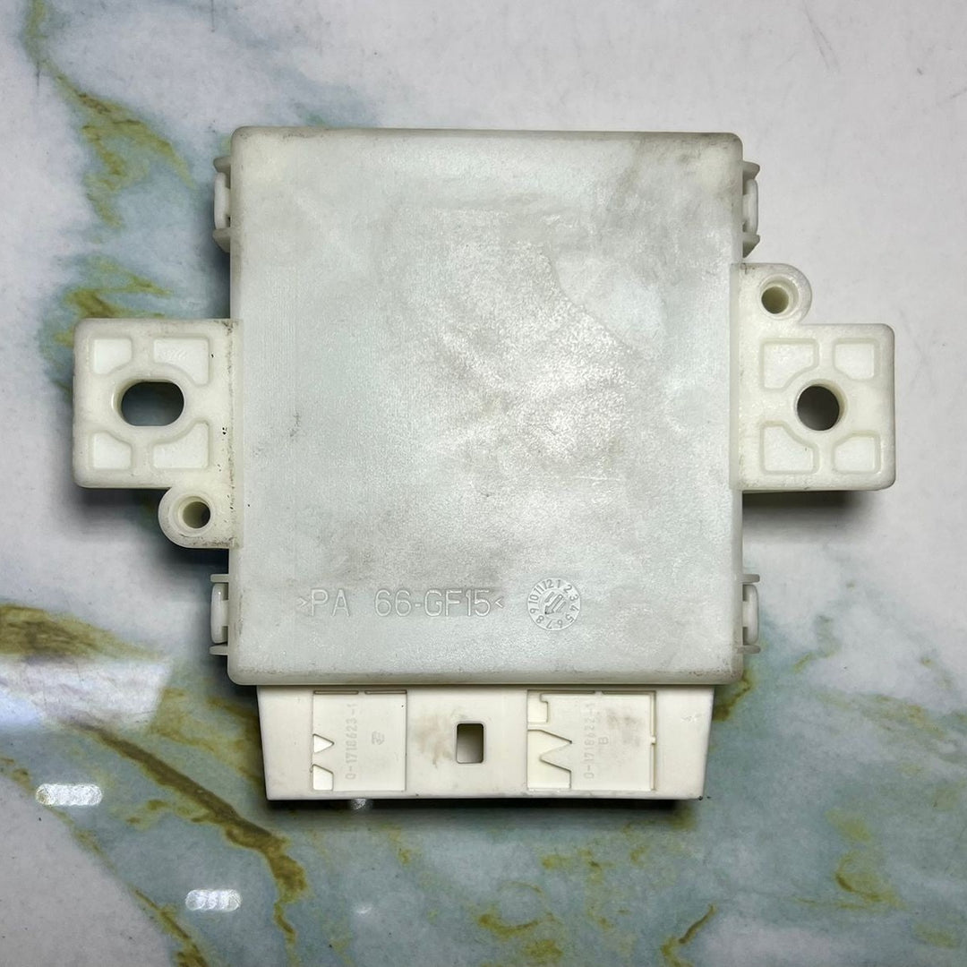 Mercedes-Benz W212 E-Class E350 Parking Distance Control Module A212 9002813 OEM