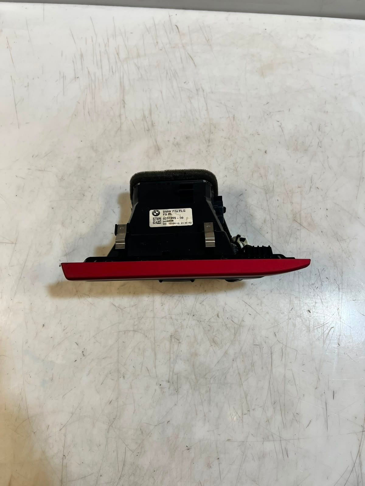 BMW 4' F30, F31, F80 F36 F32 F82 M4 Dashboard Air Vent Grille Right 9231995 OEM