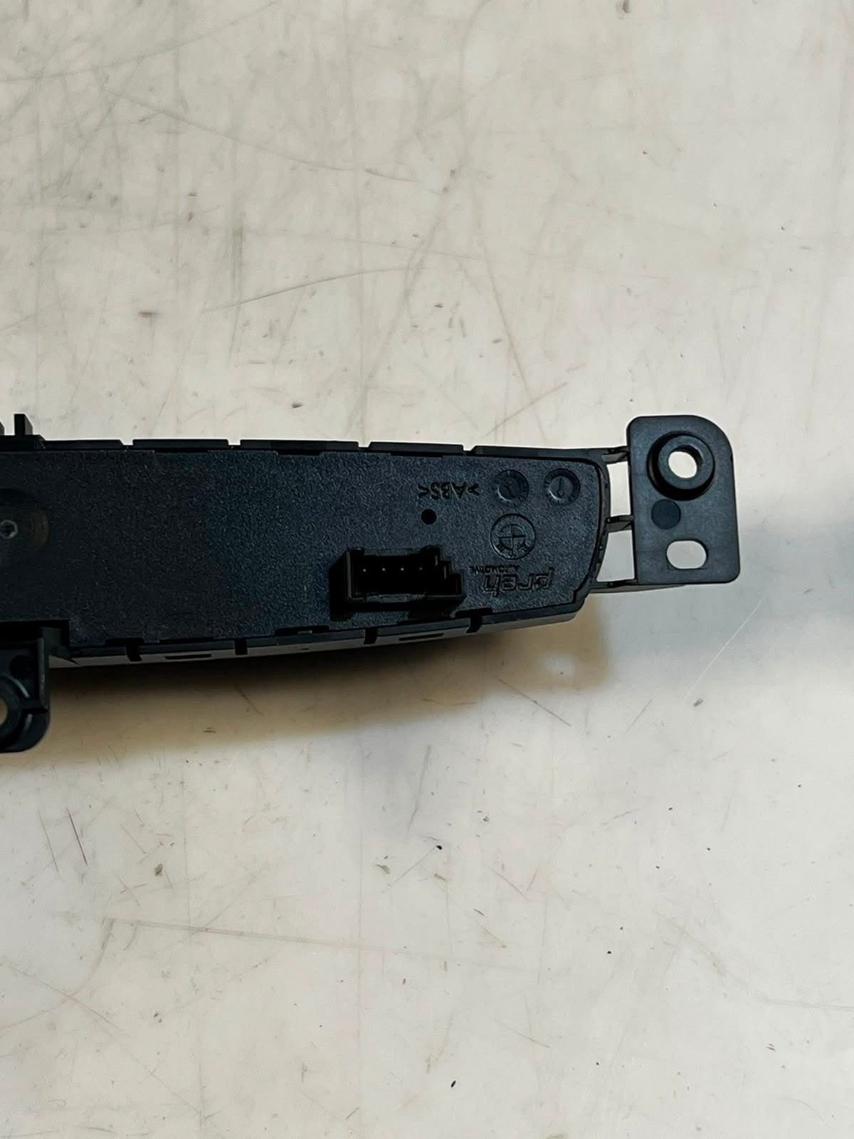 Mini Cooper R60 Countryman Center Console Switch Control Panel 9804919