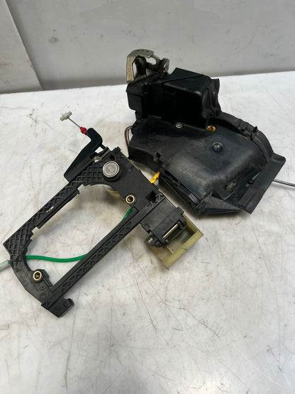 BMW 5 Series E39 Front Door Lock Mechanism Front Right 8235114 OEM