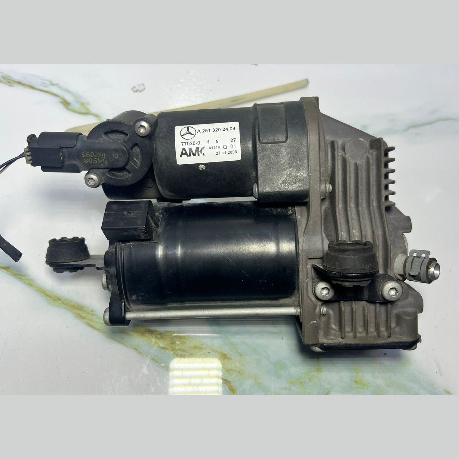 Mercedes W251 R-Class R350 Airmatic Air Suspension Compressor Pump A251 3202404