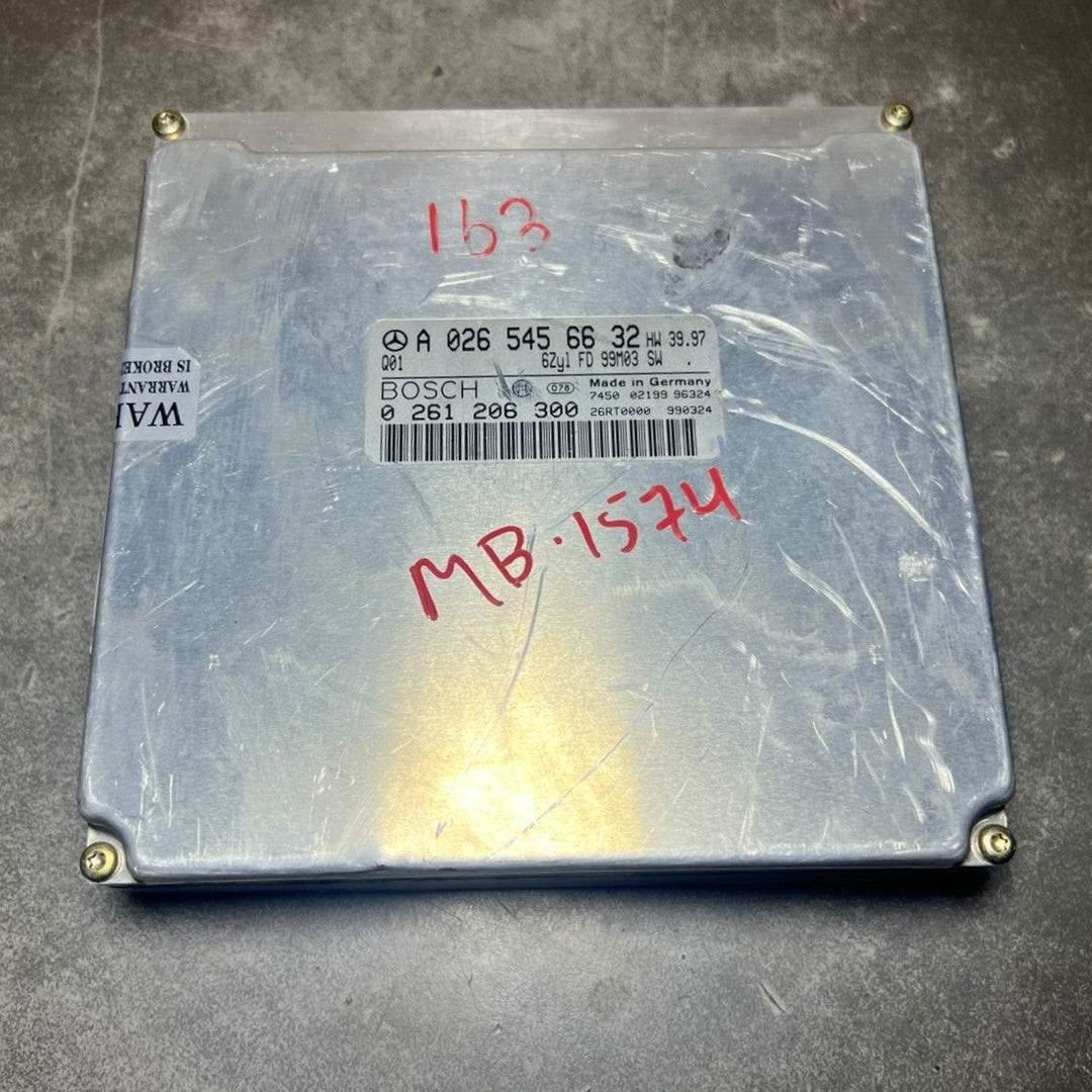 97-05 Mercedes W163 ML320 Engine Control Module Unit ECM ECU A026 5456632 OEM