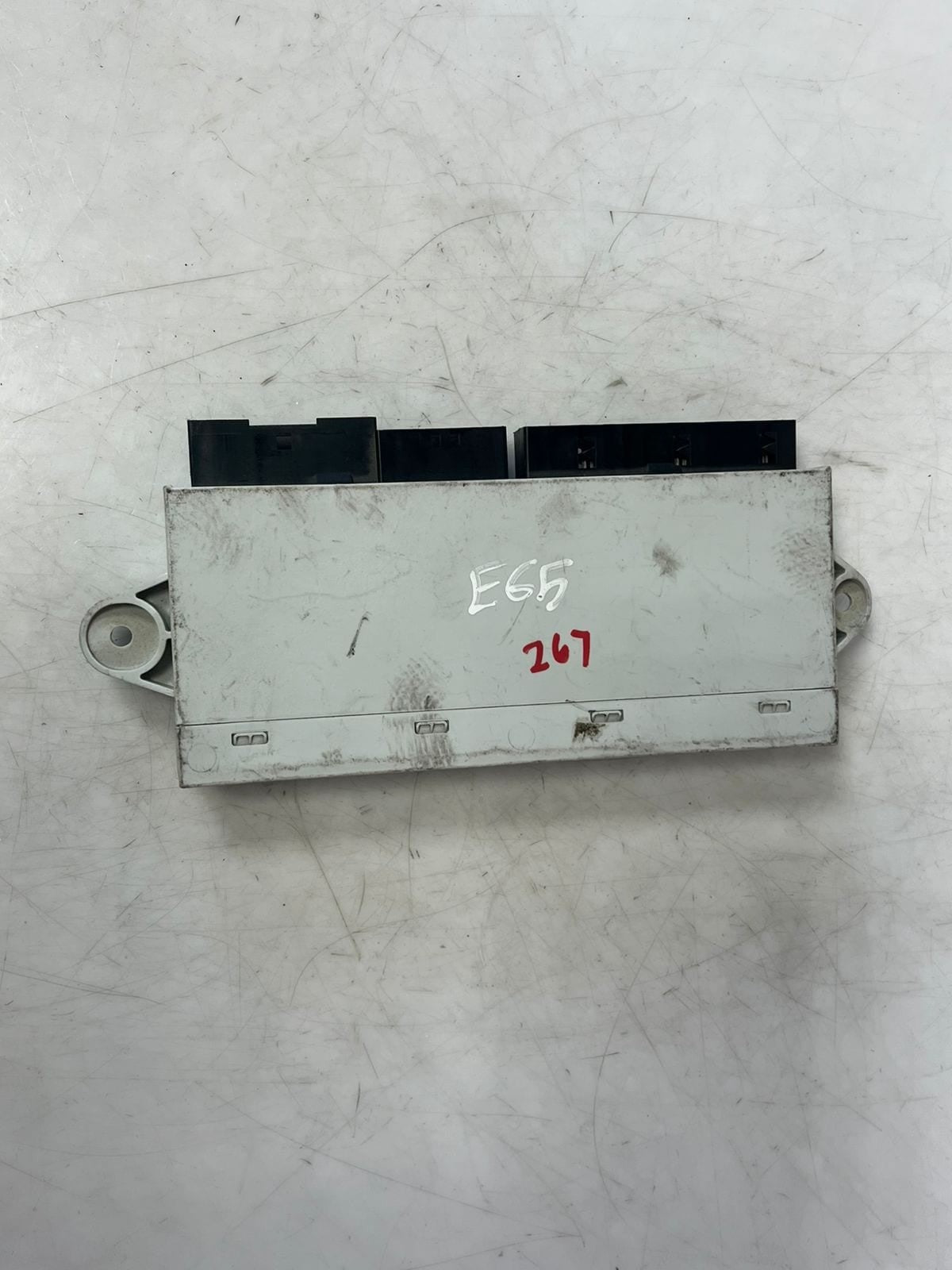2002-2003 BMW 745i 745Li E65 series Front Door Control Module 6933267 OEM