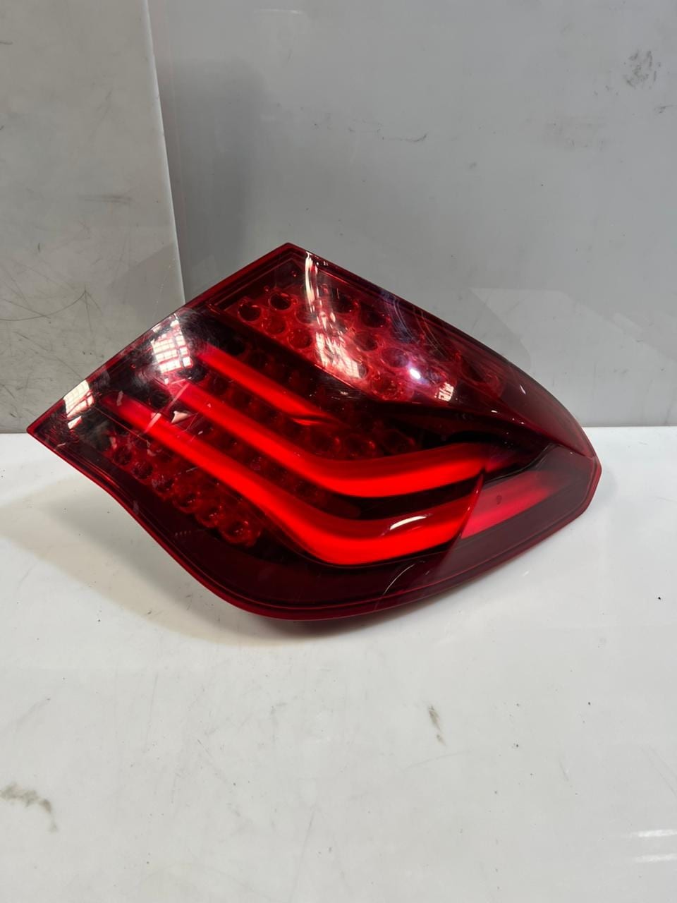 BMW 7' F01 F02 F03 Tail Light Assembly Rear Right With Stop Light 7300268 ECE