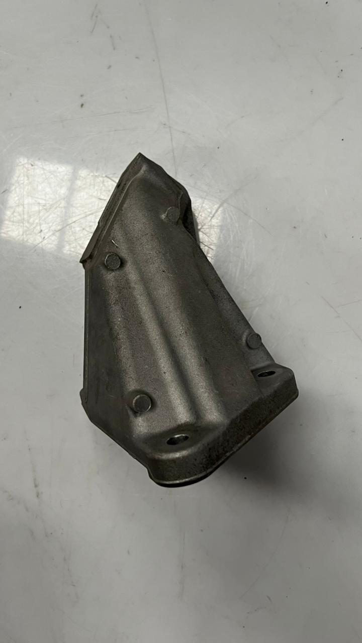 2012-2018 BMW M6 F13 S63 V8 Engine Mount Bracket 2211228411201 