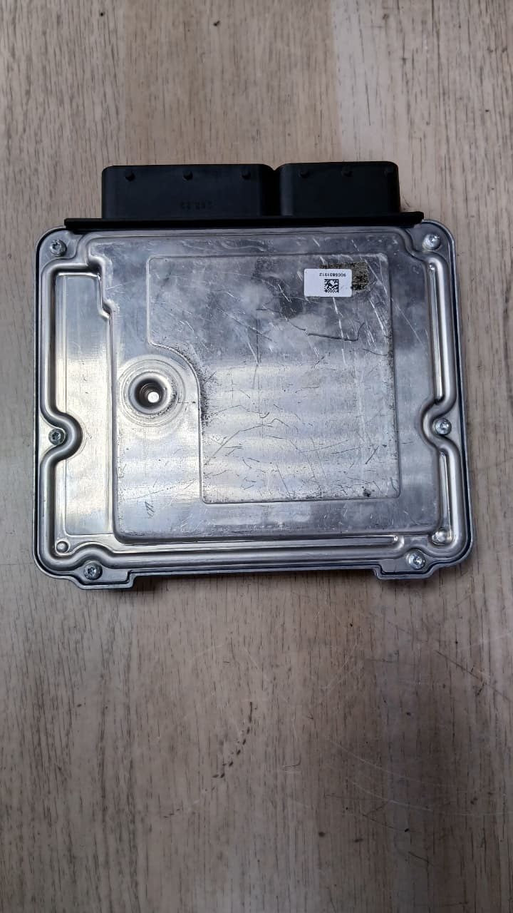 BMW Engine Control Unit 8573259 ECU 120d, 320d, and 520d F10 F30 F20 N47D20C