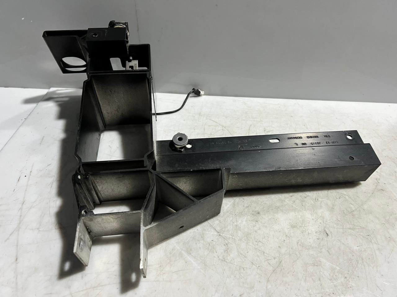 2012-2017 BMW X3 F25 and X4 F26 Front Radiator Core Support Bracket 7210499 OEM