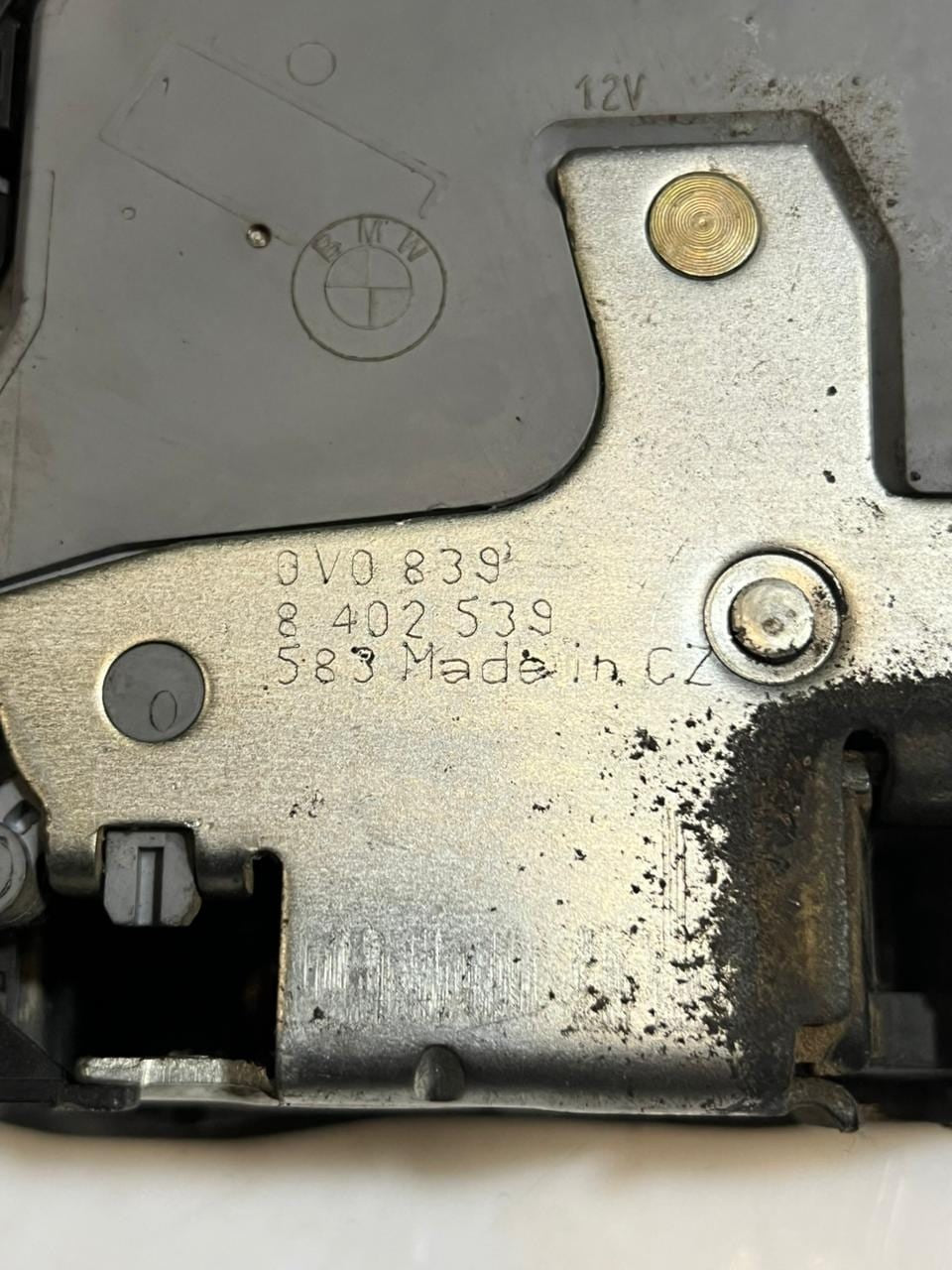 2000-2006 BMW X5 E53 FRONT LEFT Door Lock Actuator 8402539 OEM