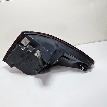 OEM BMW 5 GT F07 Fender right Tail Light 7199642