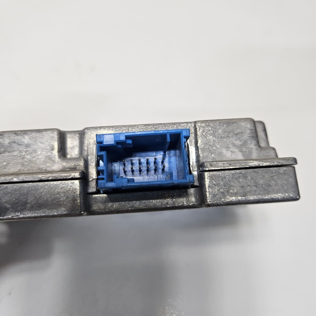 2013-2015 BMW X4 F26 750Li Camera Control Module 6819329