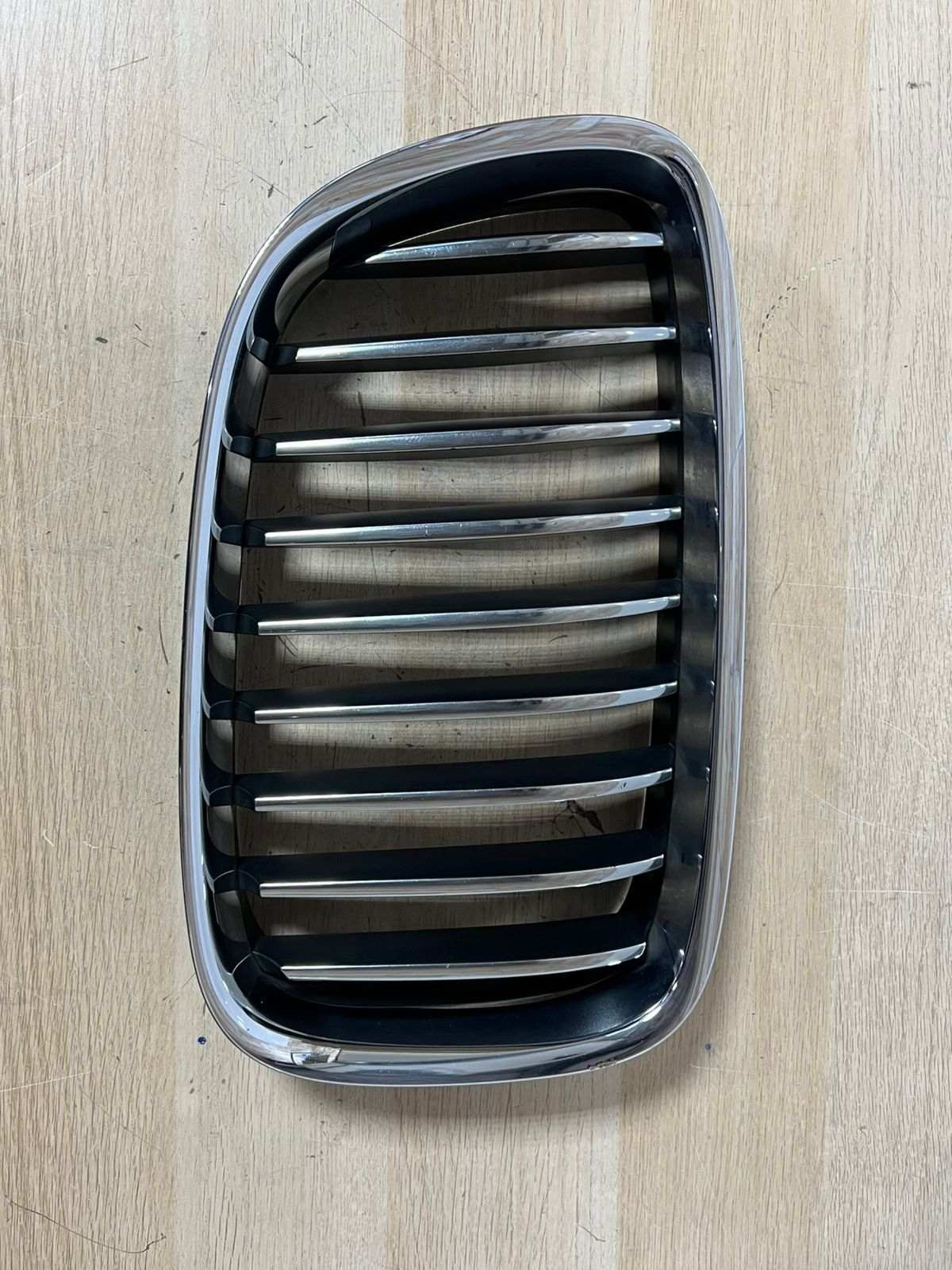 BMW 5 Series GT F07 2009 Front Right Upper Bumper Grille Trim Chrome OEM 7200170