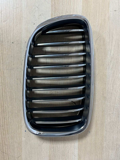 BMW 5 Series GT F07 2009 Front Right Upper Bumper Grille Trim Chrome OEM 7200170