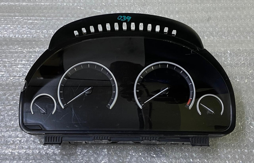OEM 09-15 BMW 750Li F01 F02 DASH INSTRUMENT GAUGE CLUSTER SPEEDOMETER 9312039