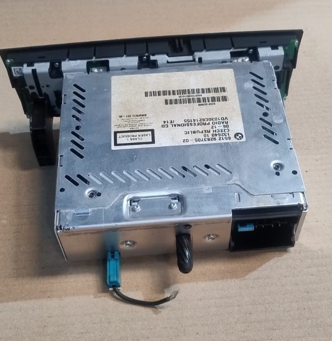 BMW X1 E84 MUSIC RADIO CD PLAYER HEAD UNIT -  9283705